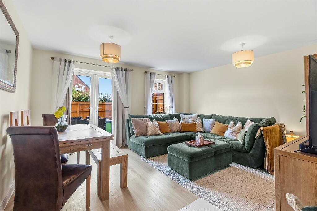 House in South Kesteven, Corby Glen - View 5