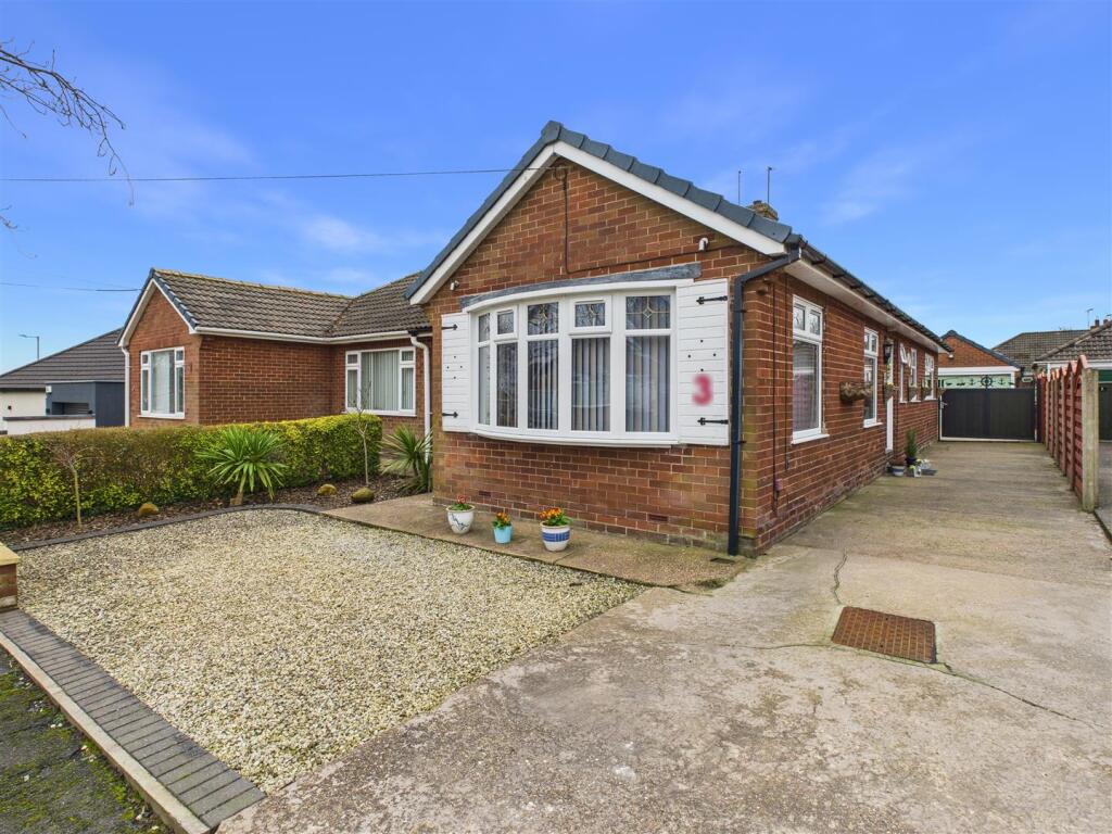 Main image of property: Swanland Butts Close, Kirk Ella