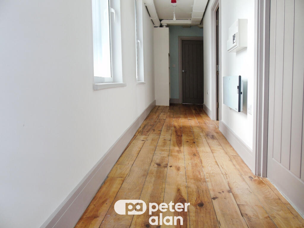 Apartment in Newport - View 2