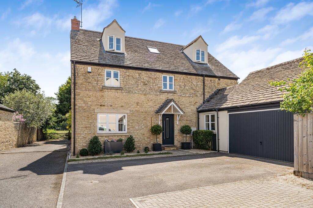Main image of property: Millers Mews, Witney, OX28