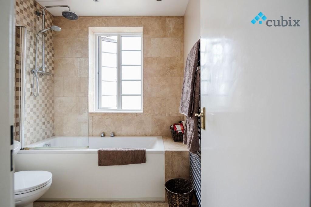 2 bedroom maisonette for rent