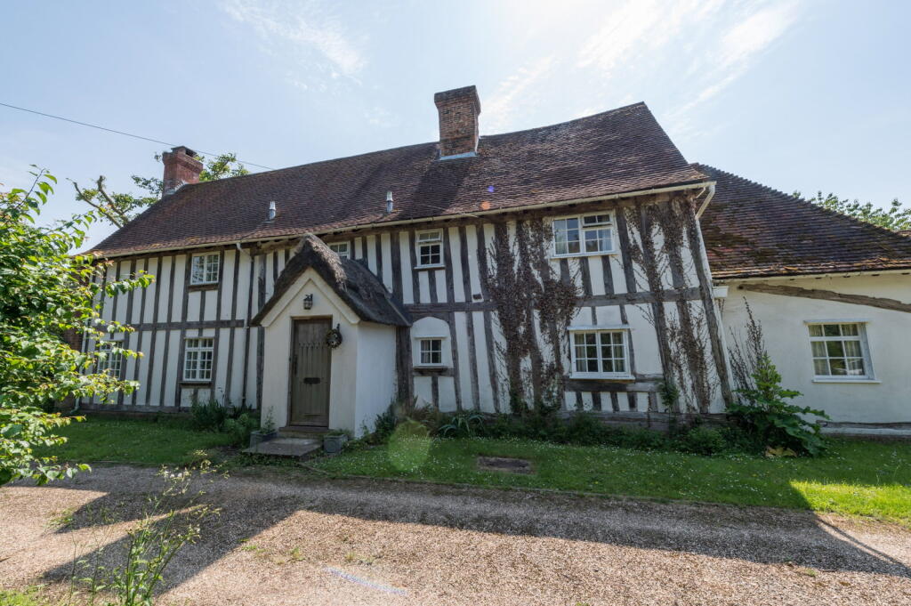 Main image of property: Walnut Thatch, Great Wenham