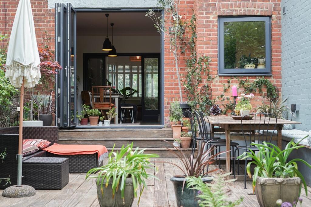 House in London - View 5