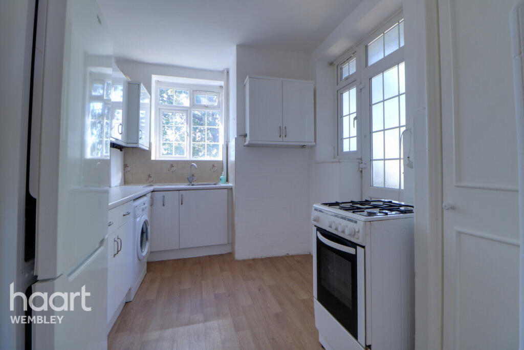 Apartment in Harrow - More