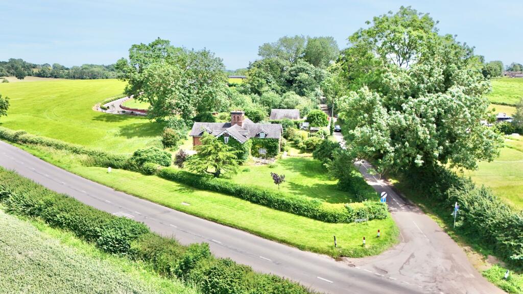 4-bed house on Wootton Lane, Eccleshall, ST21, £400,000