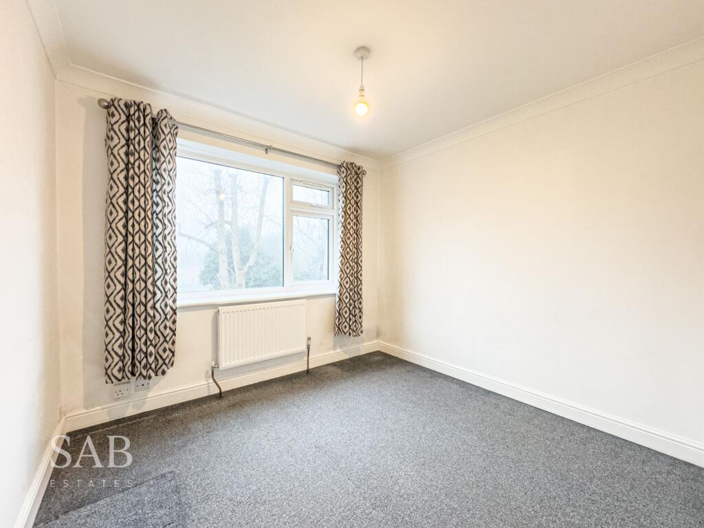 Apartment in Hemel Hempstead - View 5