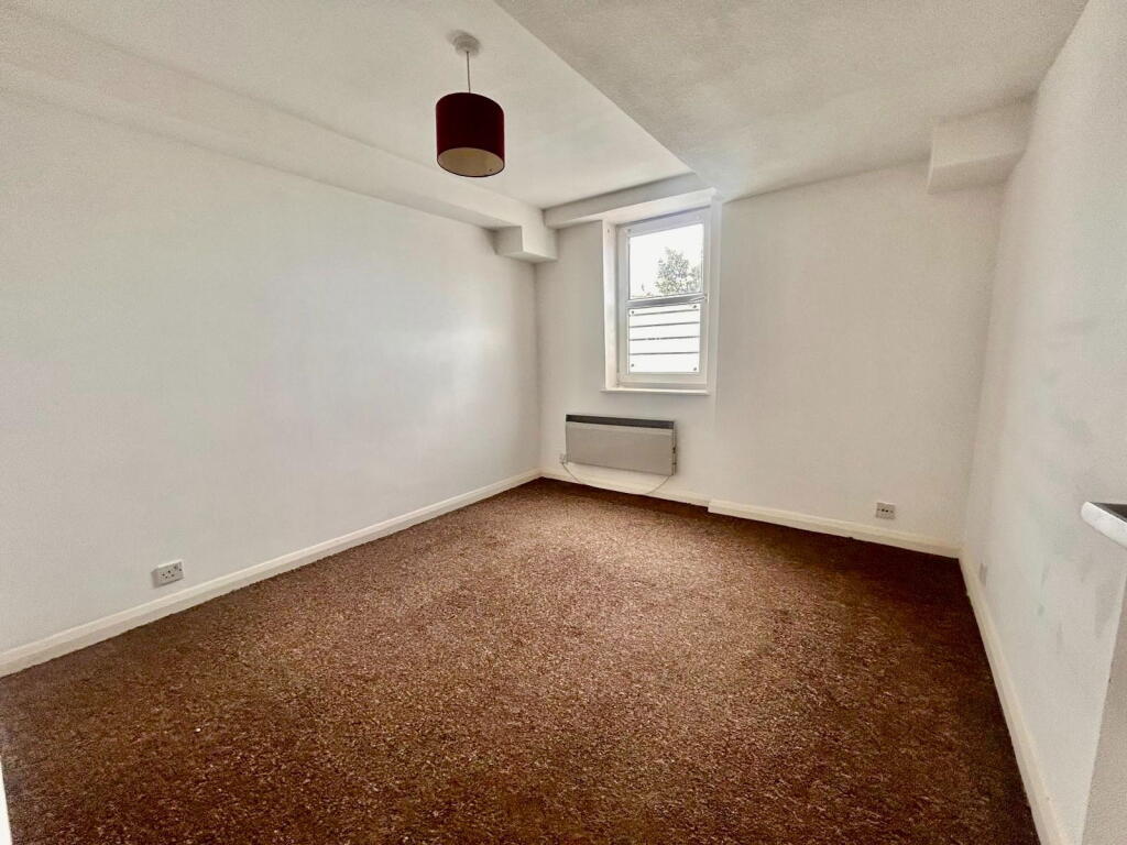 Apartment in Eastbourne, Seaside, Roselands - More