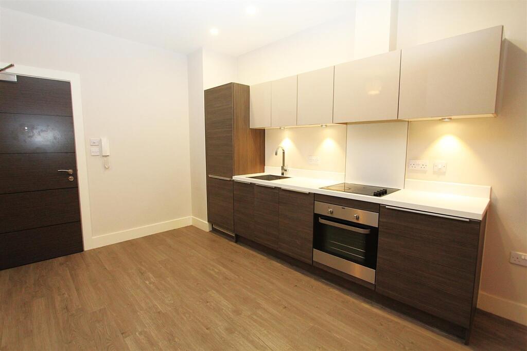 Apartment in Leeds - View 4