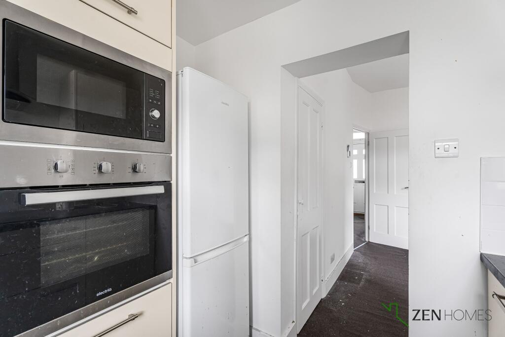 House in London, Lower Edmonton, Edmonton - View 5