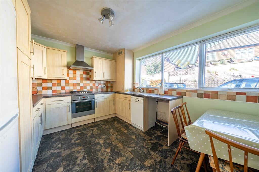 Southlands Close, Leeds, West Yorkshire photo 2