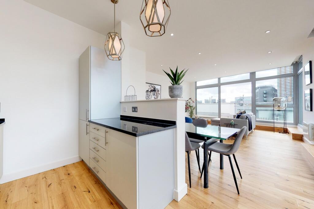 Apartment in London - More