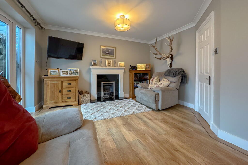 Burydown Mead, North Waltham photo 3