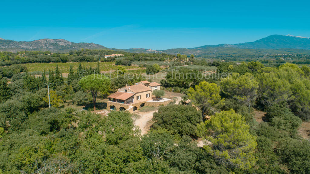 Main image of property: Provence-Alps-Cote d`Azur, Vaucluse, St-Hippolyte-le-Graveyron