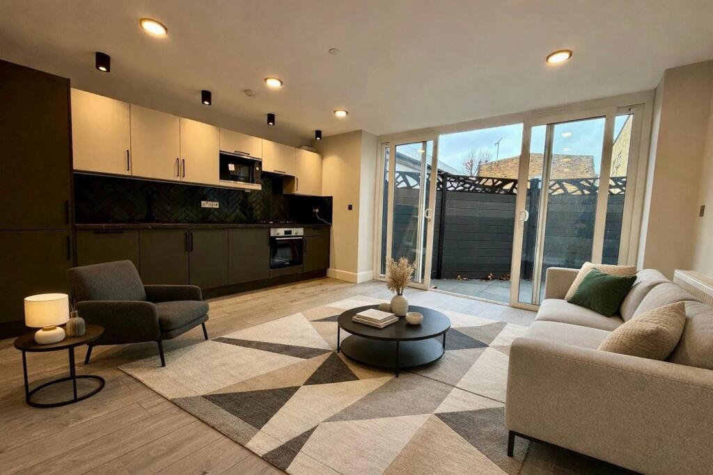 Main image of property: Lennards Court, Chiswick High Road, Chiswick, London, W4