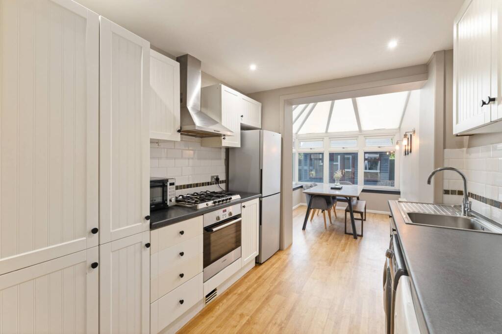 House in Edinburgh, Cramond - More