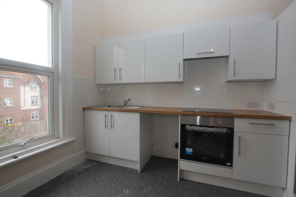House in Worthing, West Worthing - View 2