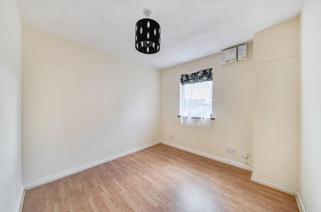 Meon Close, Petersfield, GU32 - View 6