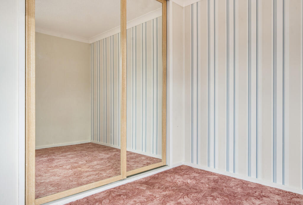 Apartment in Hambrook, Winterbourne - View 4