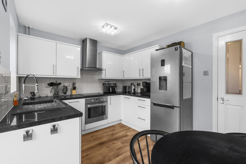 Bentley Drive, Harlow, Essex, CM17 photo 3