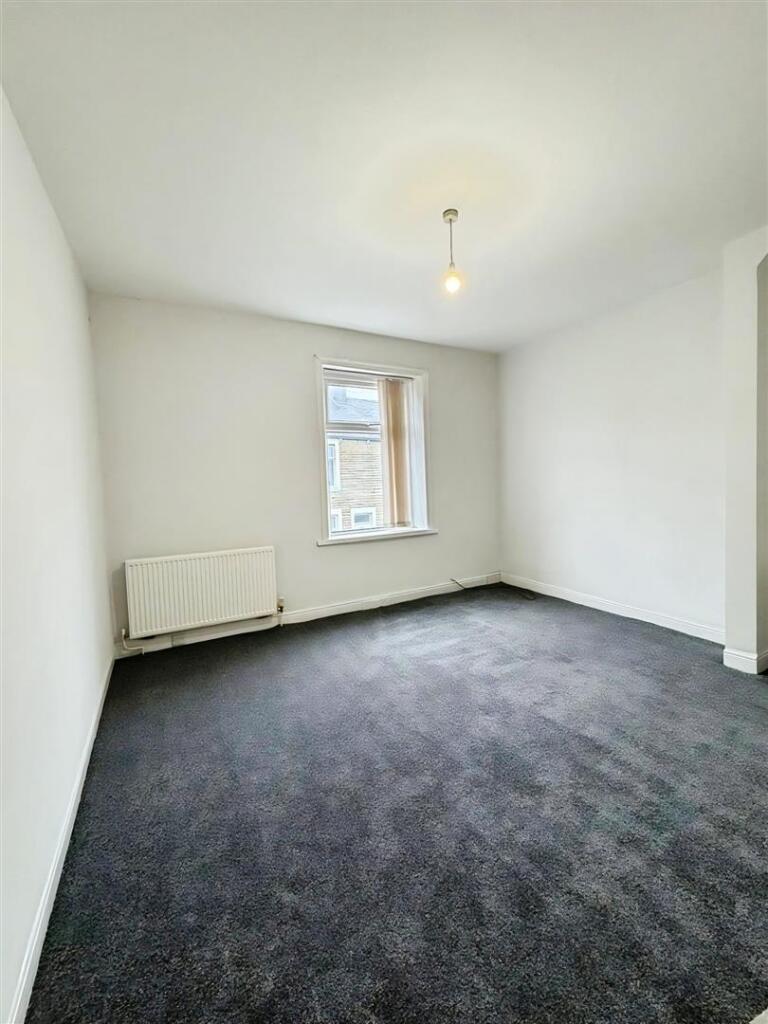 Harley Street, Burnley photo 5