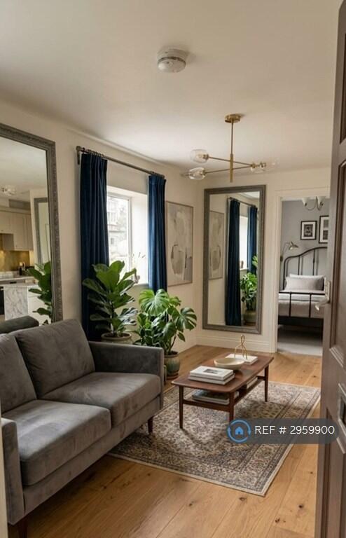 Main image of property: Chiswick, London, W4