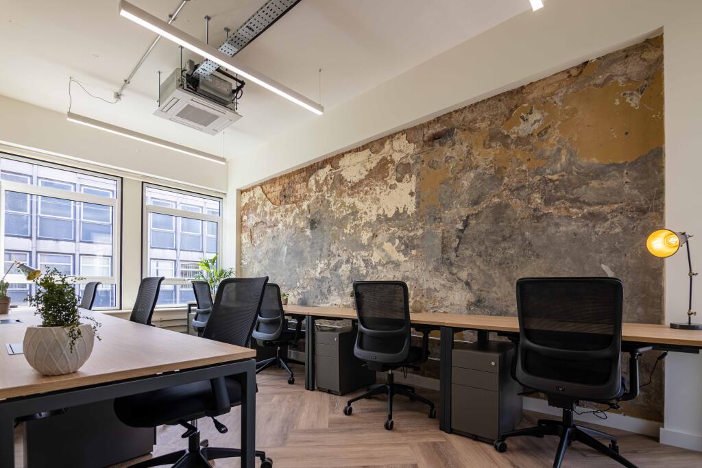 7 Person Office