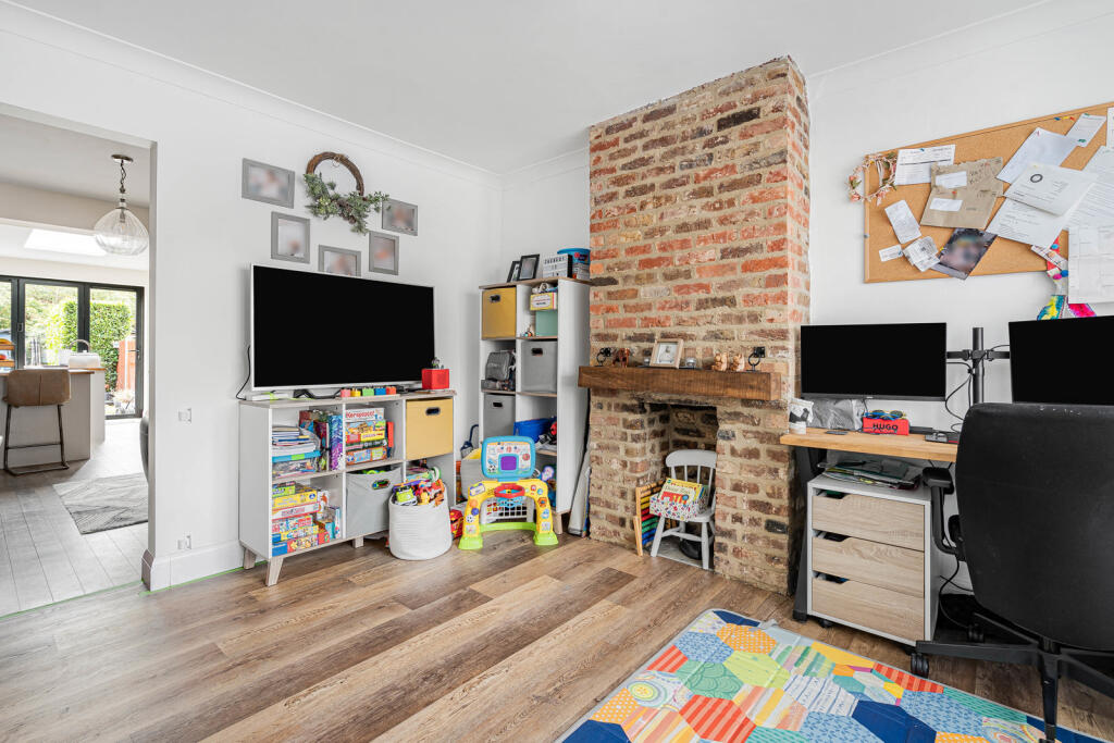 House in Twickenham - View 2