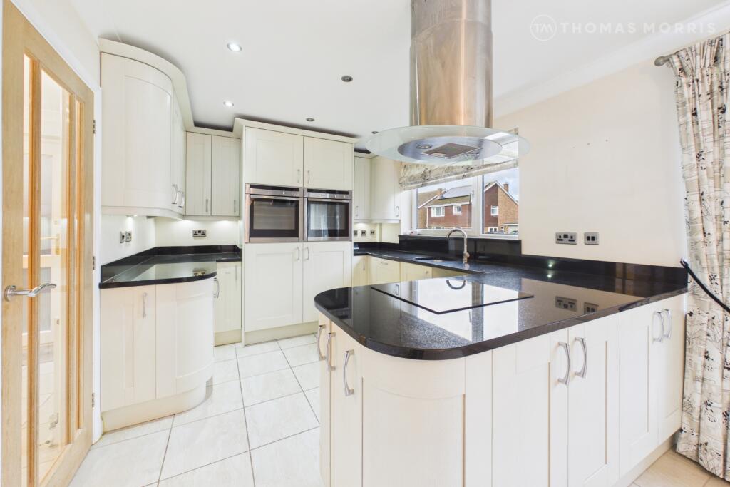 Birch Close, Broom, Biggleswade, Bedfordshire, SG18 photo 4