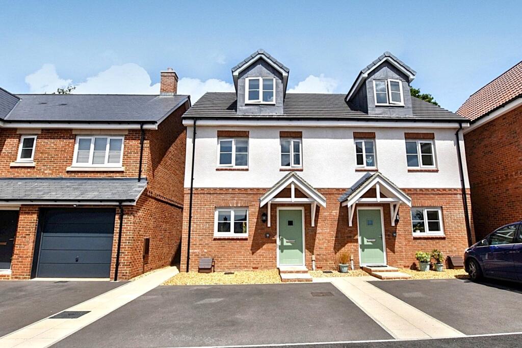 Main image of property: Fieldfare Crescent, Exmouth, Devon