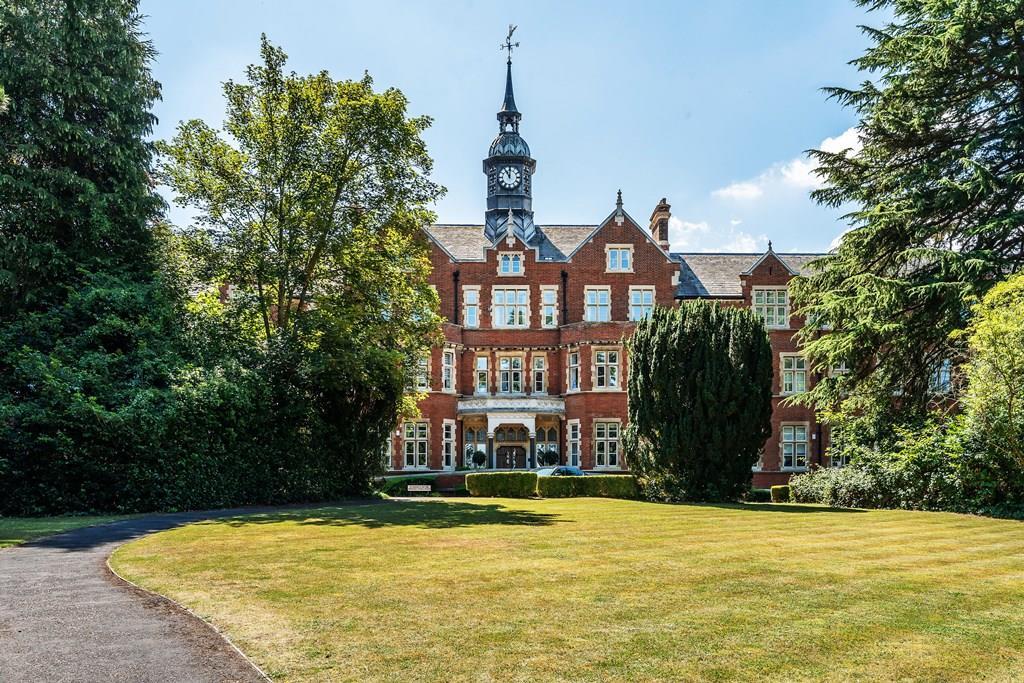 Main image of property: LAVENDER CLOSE, LEATHERHEAD KT22