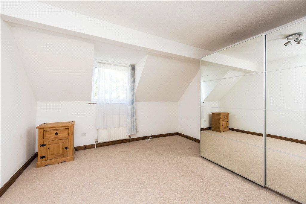 Glebelands, West Molesey, Surrey photo 4