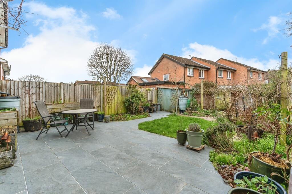 Testbourne Road, Totton, SOUTHAMPTON photo 3
