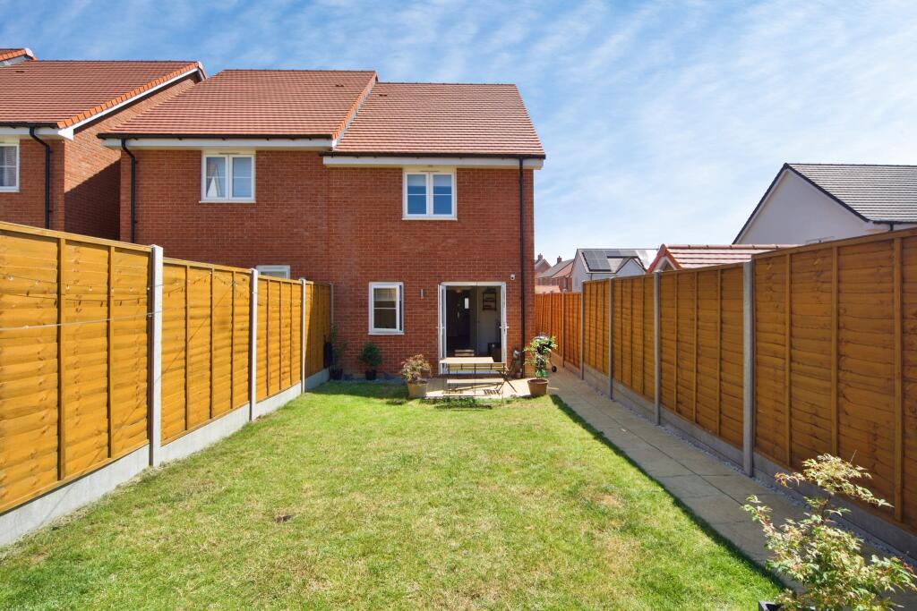Aspen Road, Cheshunt, Hertfordshire photo 3