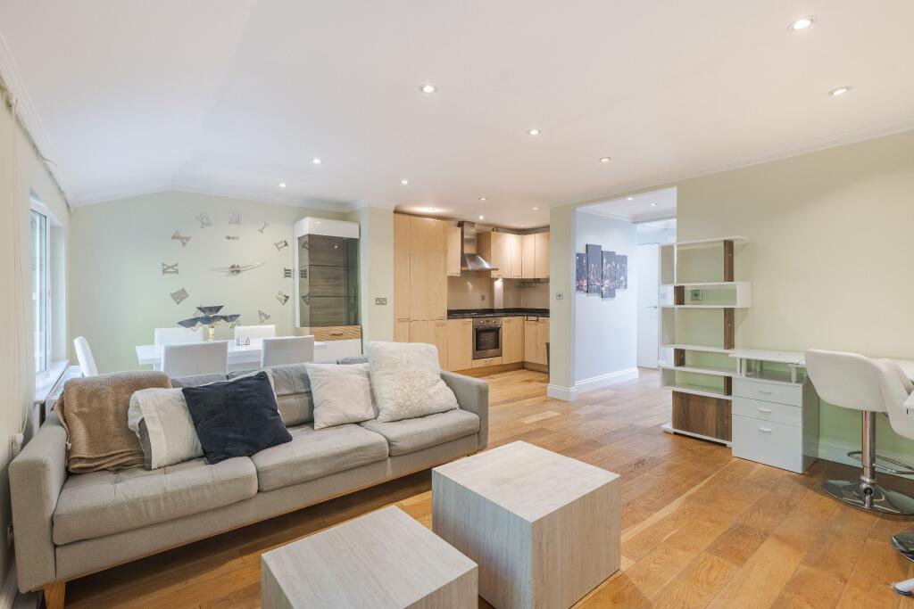 Apartment in London, Paddington - View 2
