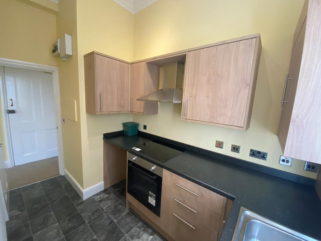 Apartment in Rugby, Warwickshire - View 5
