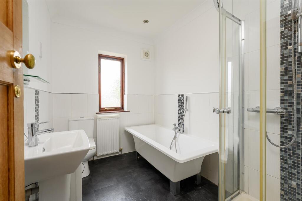 Enfield Crescent, Holgate, York YO24 4BE photo 2