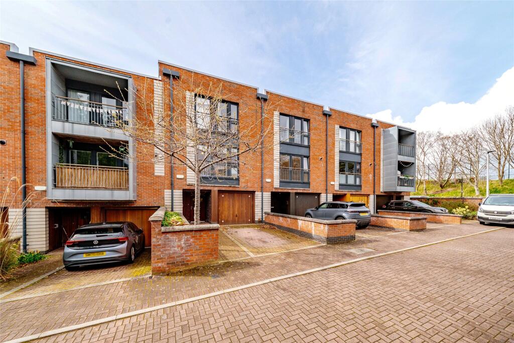 Main image of property: Fettes Rise, Edinburgh, Midlothian