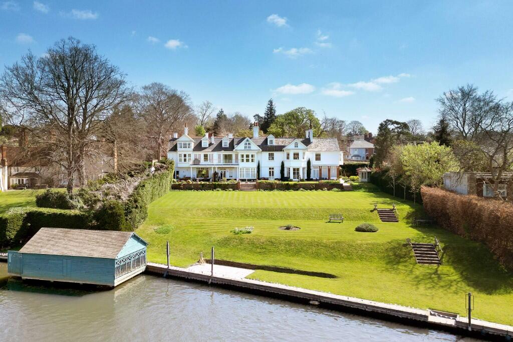 Main image of property: Picturesque WARGRAVE waterside location with Boat mooring