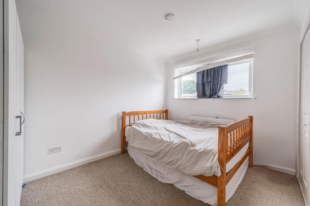 House in Hemel Hempstead - More