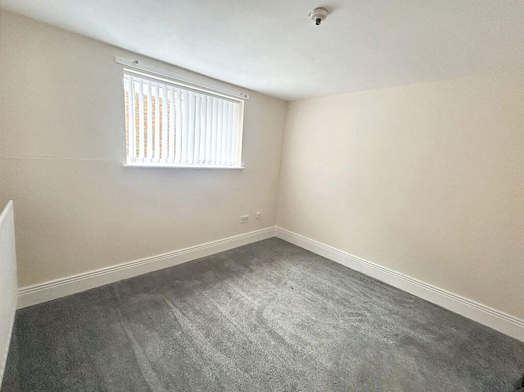 Apartment in Newcastle upon Tyne - View 5