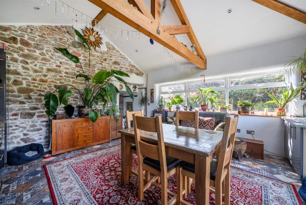 House in Exeter - View 3