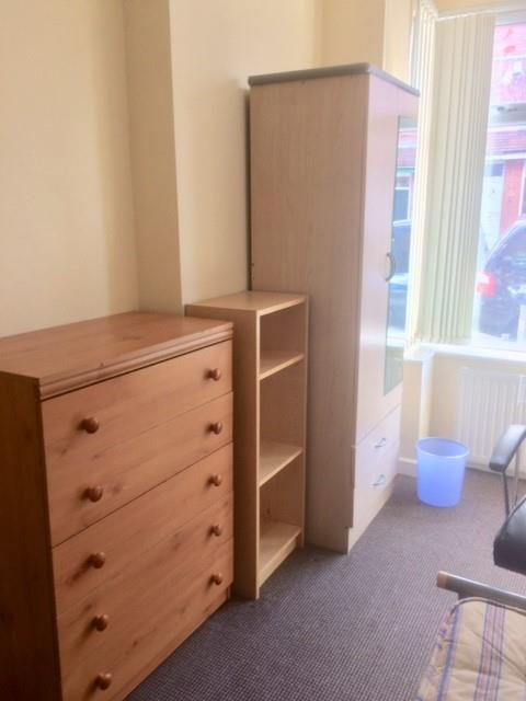 6 bedroom terraced house for rent