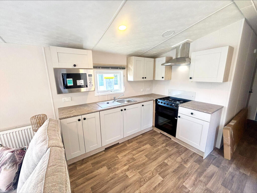 2-bed caravan on Two bed Delta Saffron Deluxe, Caldecott Hall Country Park, Beccles Road, Fritton, Norfolk, NR31 9EY, £49,950