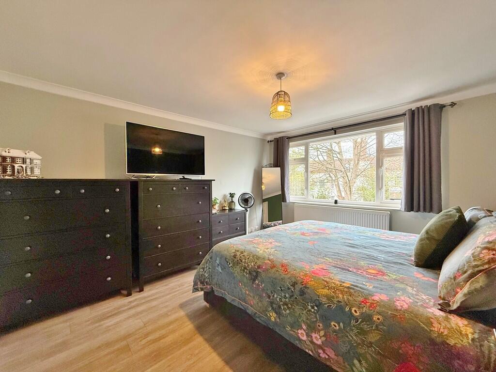 Wymering Manor Close, Cosham photo 4