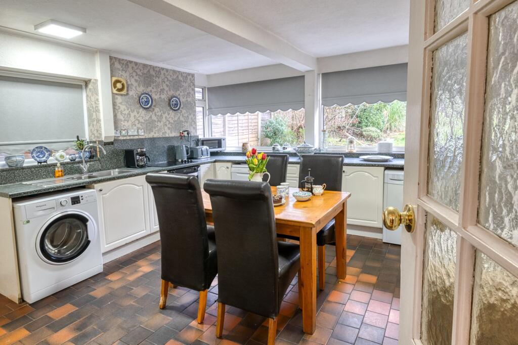 Aspland Road, Gee Cross photo 4