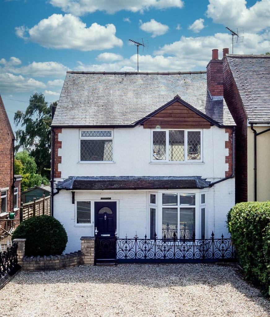 3-bed detached on Belbroughton Road, Blakedown, Kidderminster, £595,000