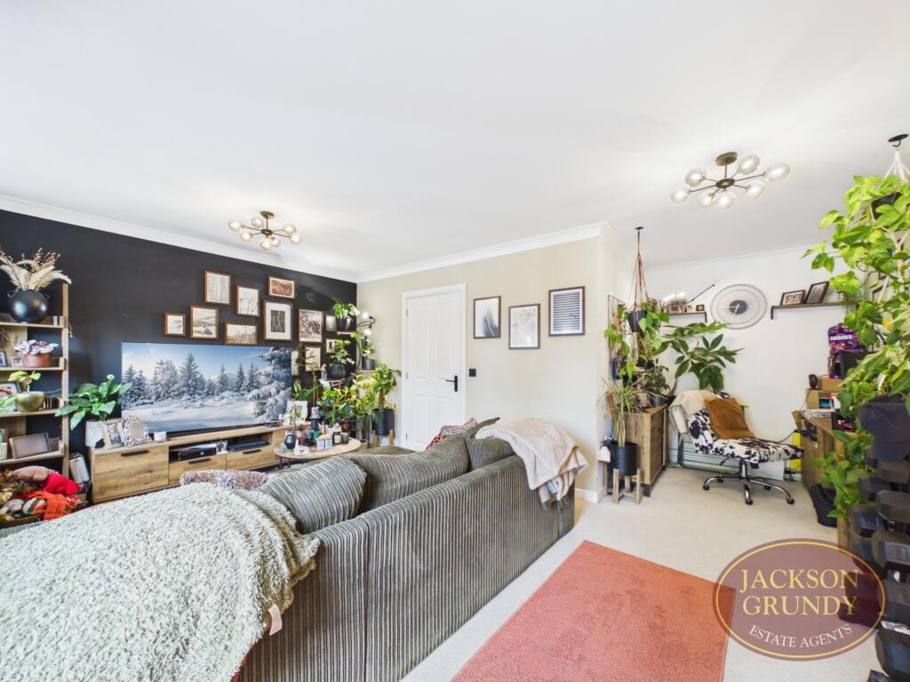 Oak Grove, Cherry Orchard, NN3 3JD photo 4