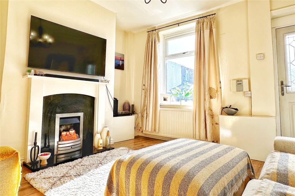 House in Tameside, Greater Manchester - View 3