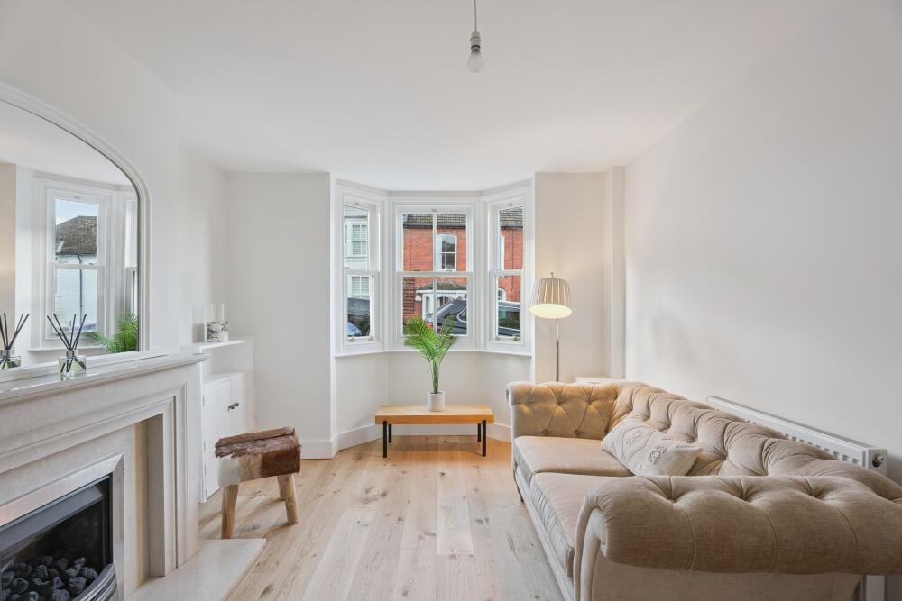 House in Dacorum, Berkhamsted - More