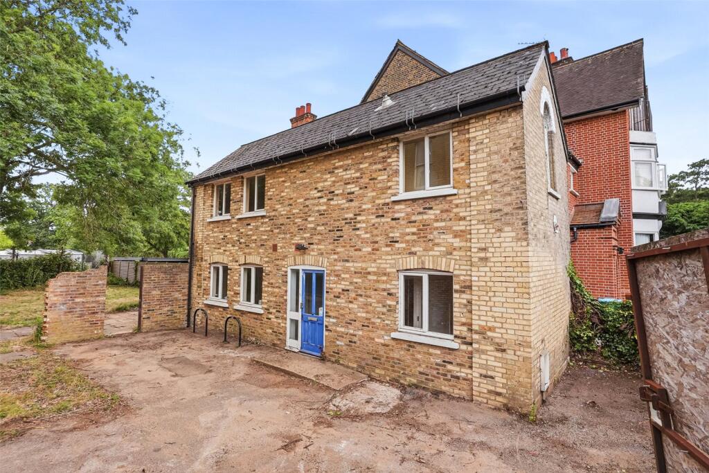 Main image of property: The Green, Twickenham, TW2